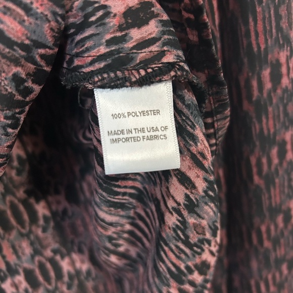 Roan + Ryan Animal Print Blouse - Picture 3 of 6